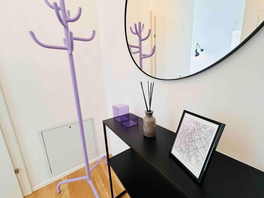Designer Flat To Feel Good In Apartment *