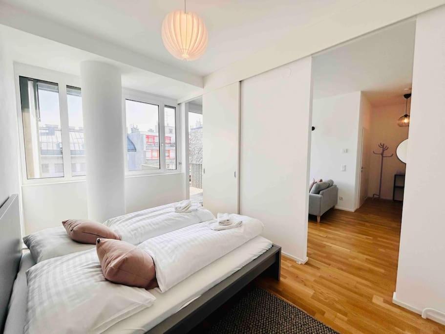 Apartment Designer Flat To Feel Good In *